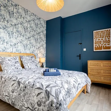 Tropical Escape Near Center Fiber Netflix