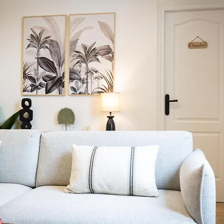 Tropical Escape Near Center Fiber Netflix *