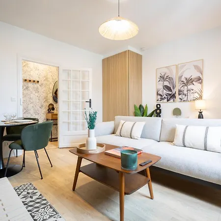 Tropical Escape Near Center Fiber Netflix