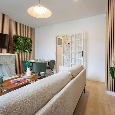 Tropical Escape Near Center Fiber Netflix