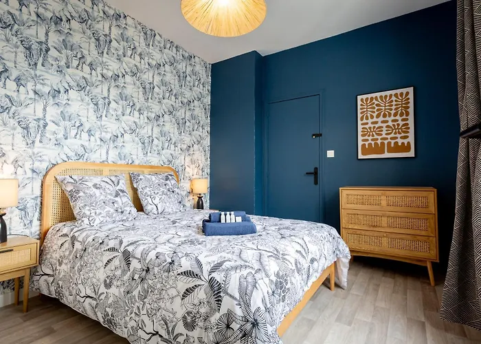 Tropical Escape Near Center Fiber Netflix