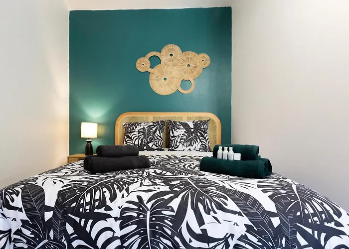 Tropical Escape Near Center Fiber Netflix Апартаменты